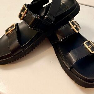 Madden NYC black/gold sandals